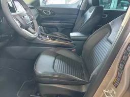 Jeep Commander