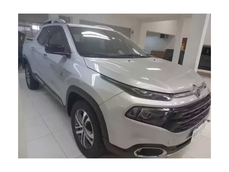 Fiat Toro Prata 4