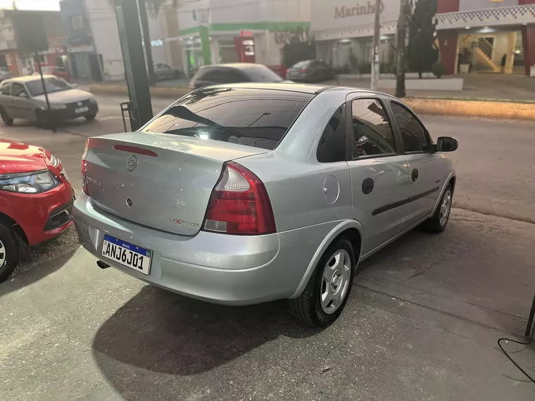 Chevrolet Corsa Prata 6