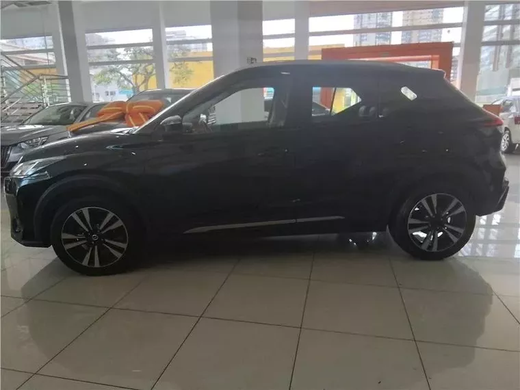 Nissan Kicks Preto 1