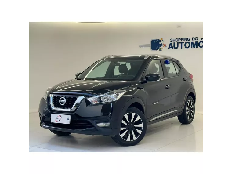 Nissan Kicks Preto 10