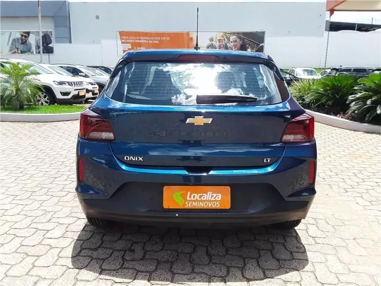 Chevrolet Onix Azul 8