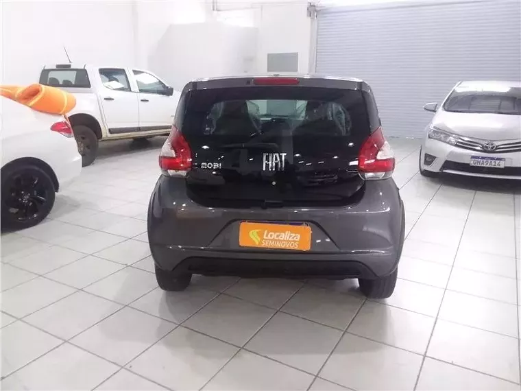 Fiat Mobi Prata 7