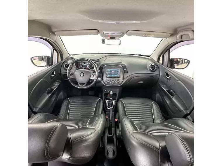 Renault Captur Bege 15