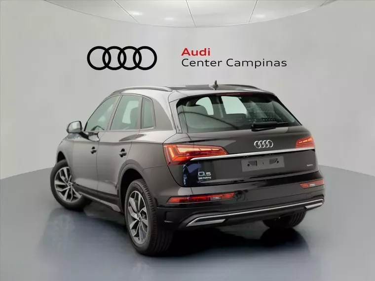 Audi Q5 Preto 12