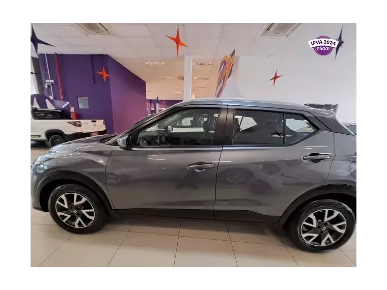 Nissan Kicks Cinza 1