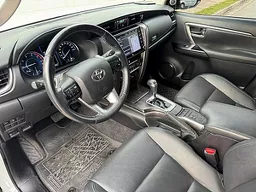Toyota Hilux SW4