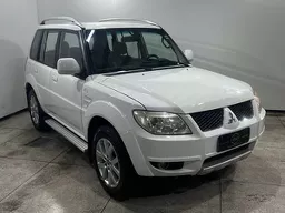 Mitsubishi Pajero TR4