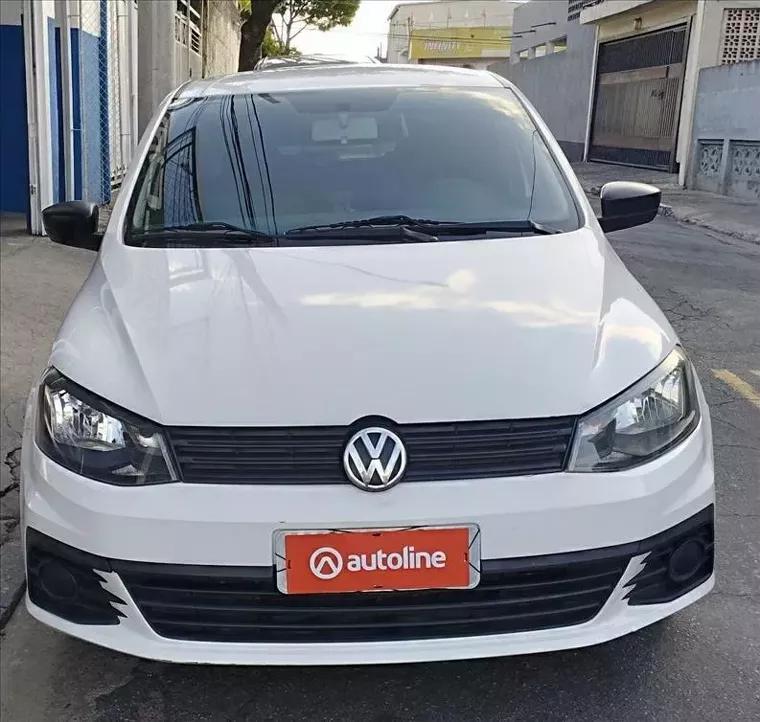 Volkswagen Gol Prata 1