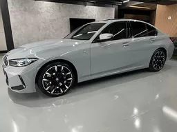 BMW 320i