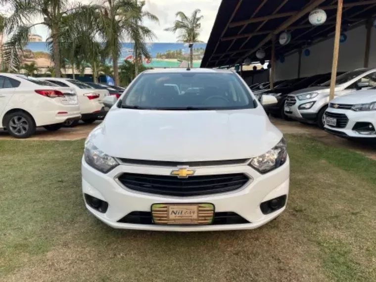 Chevrolet Onix Branco 4