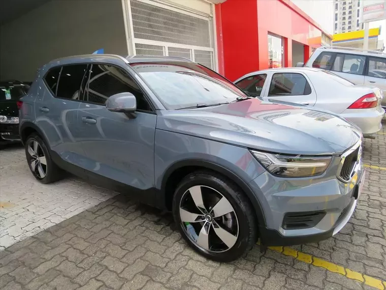 Volvo XC40 Cinza 4