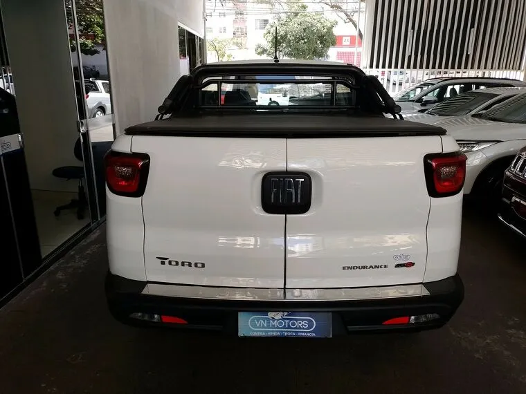 Fiat Toro Branco 2