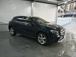 Mercedes-benz GLA 200