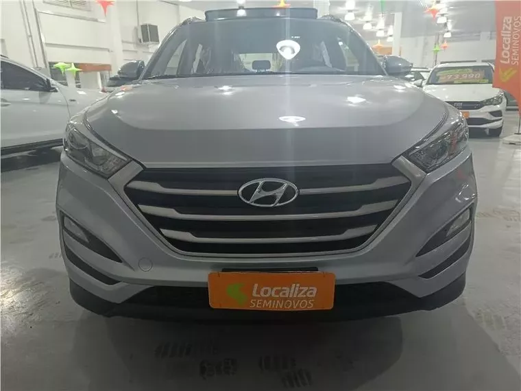 Hyundai Tucson Prata 11