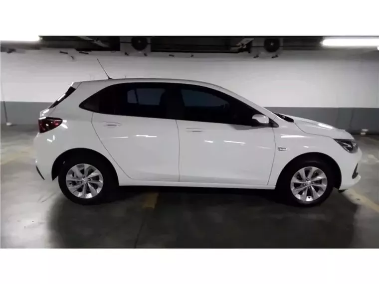 Chevrolet Onix Branco 3