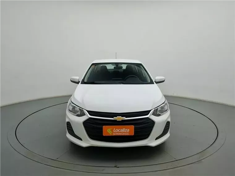 Chevrolet Onix Branco 3