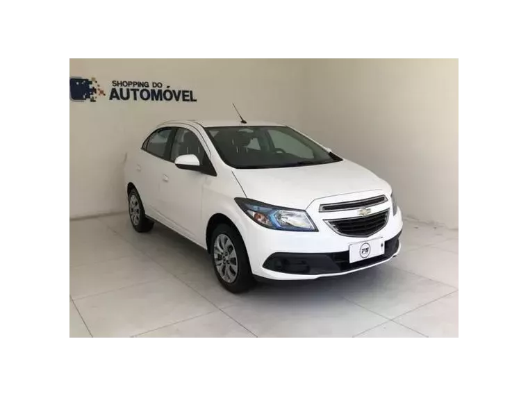 Chevrolet Prisma Branco 8