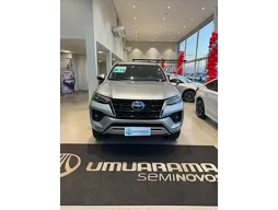 Toyota Hilux SW4