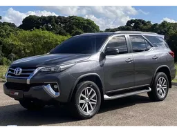 Toyota Hilux SW4