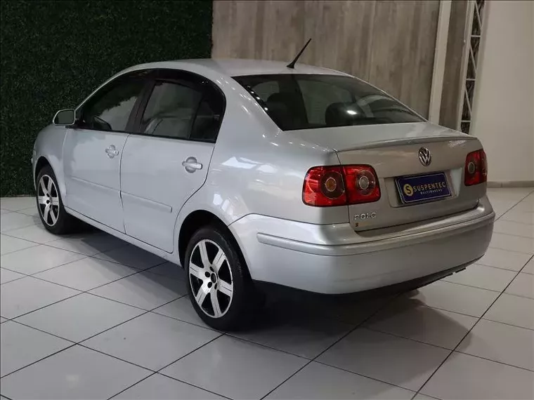 Volkswagen Polo Sedan Prata 8