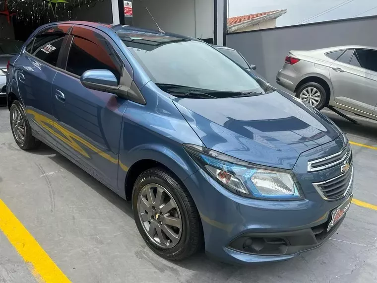 Chevrolet Onix Azul 8