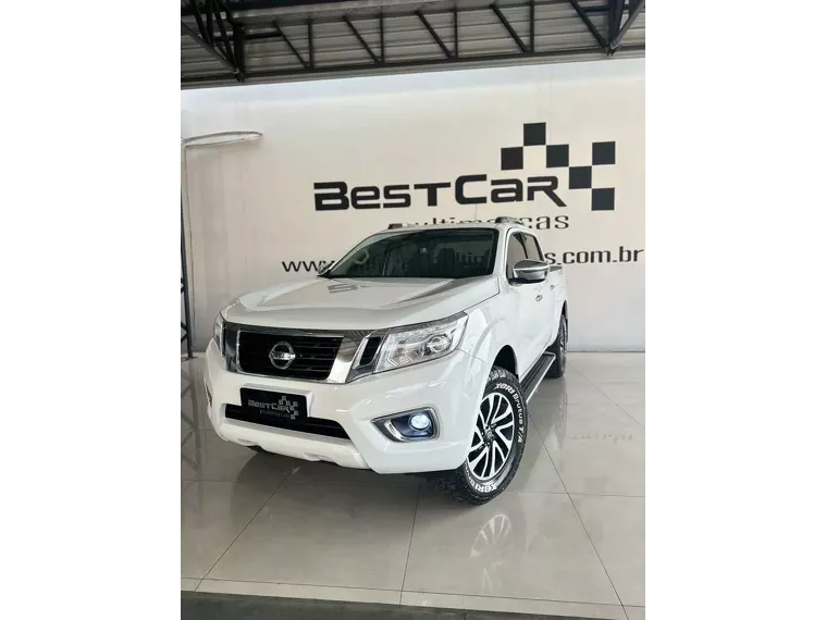 Nissan Frontier Branco 1