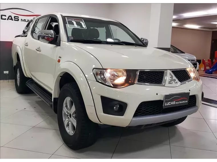 Mitsubishi L200 Triton Branco 1