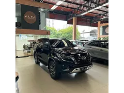 Toyota Hilux SW4