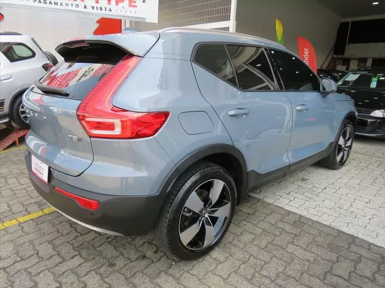 Volvo XC40 Cinza 14