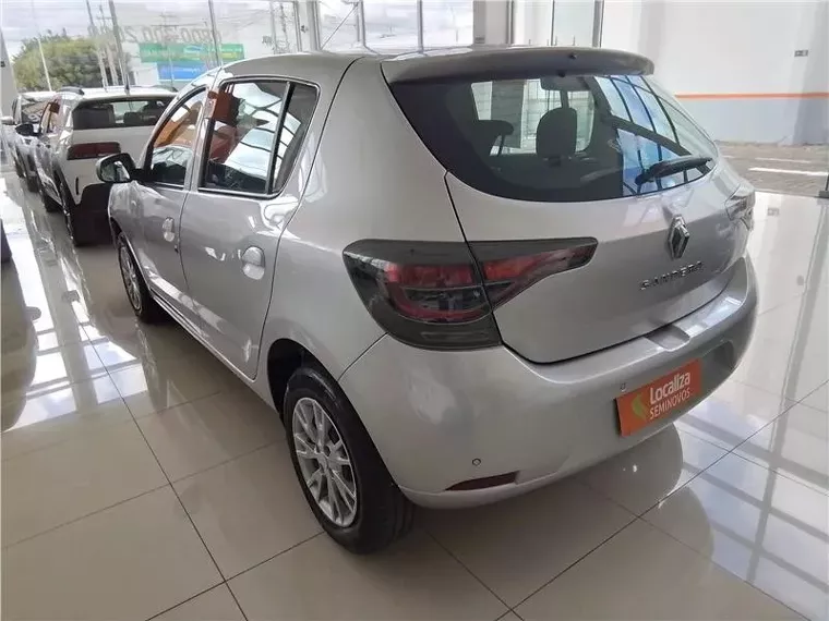 Renault Sandero Prata 3