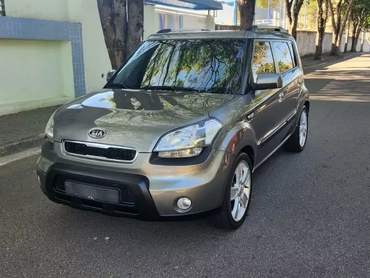 KIA Soul Cinza 5