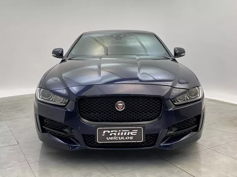 Jaguar XE Azul 12