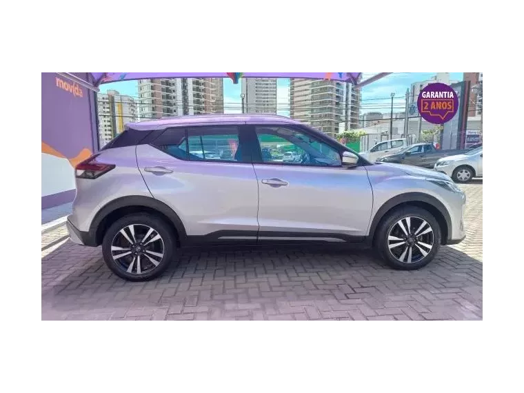 Nissan Kicks Prata 7