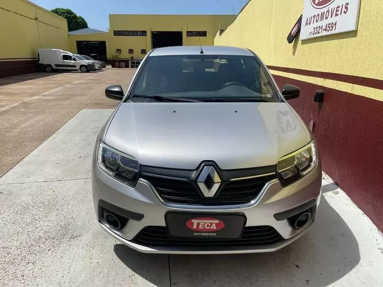 Renault Sandero Prata 4