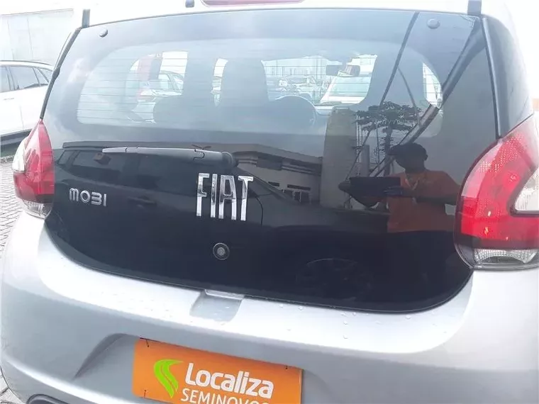 Fiat Mobi Prata 5