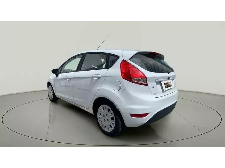 Ford Fiesta Branco 11