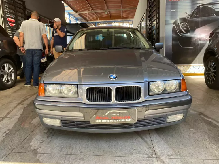 BMW 325i Cinza 1