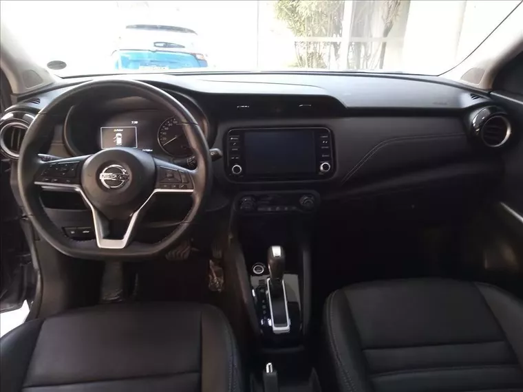 Nissan Kicks Cinza 10