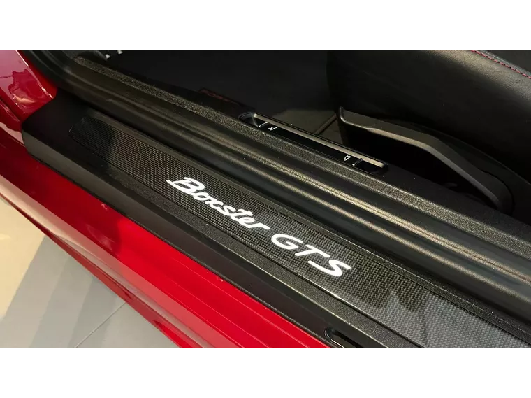 Porsche 718 Vermelho 13