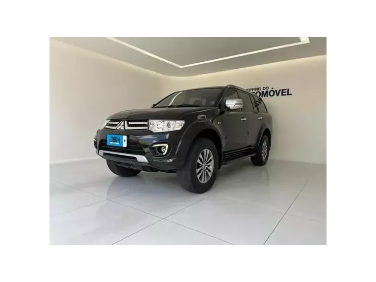 Mitsubishi Pajero Preto 12