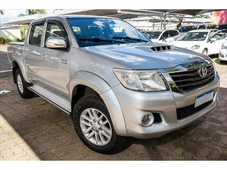 Toyota Hilux Prata 15