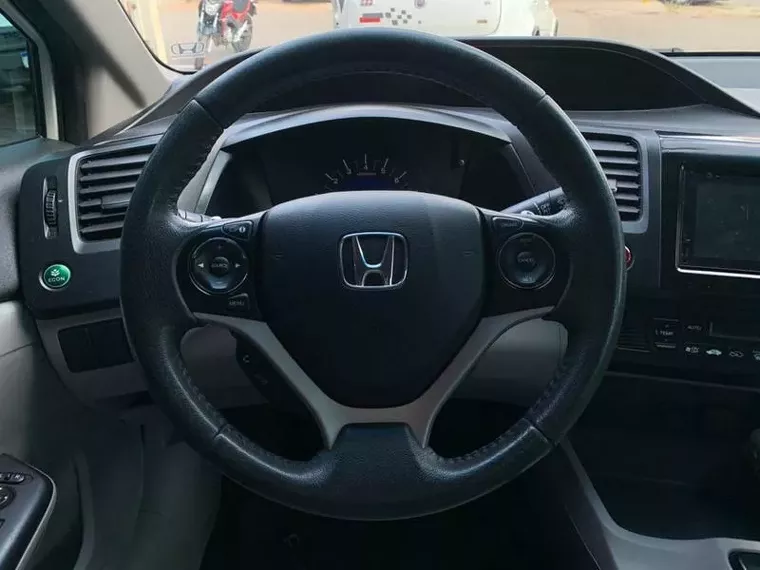 Honda Civic Branco 9