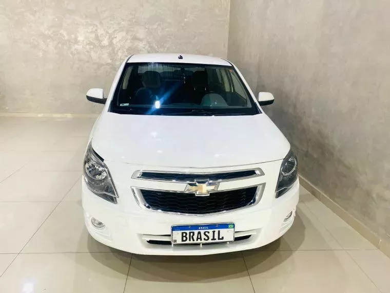 Chevrolet Cobalt Branco 4