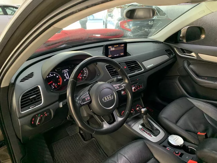 Audi Q3 Marrom 4