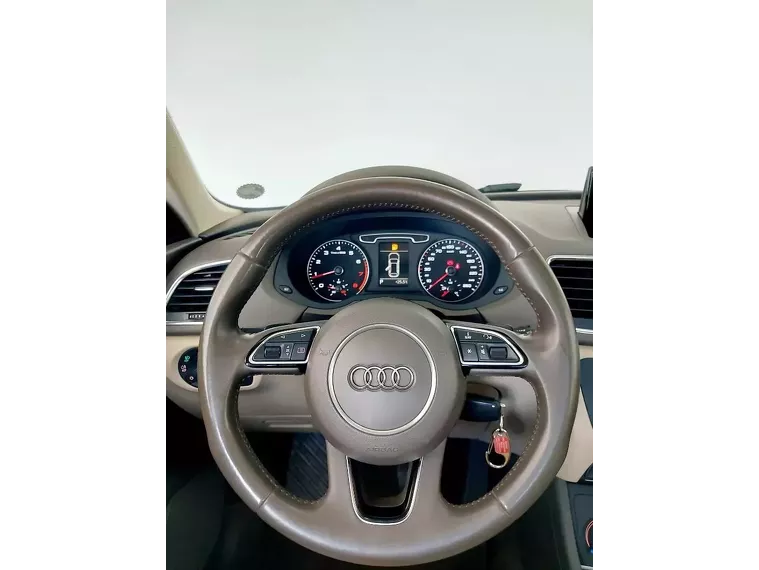 Audi Q3 Branco 6