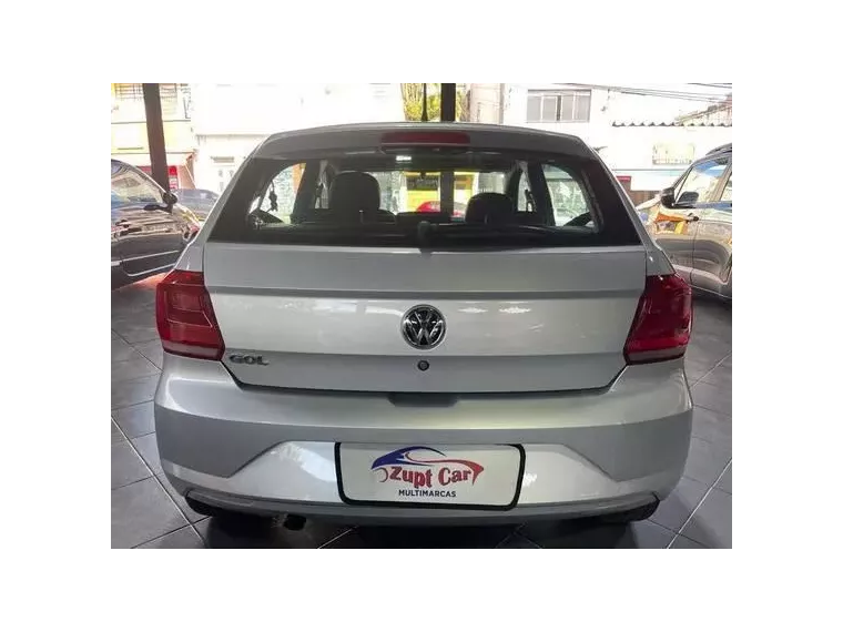 Volkswagen Gol Prata 11