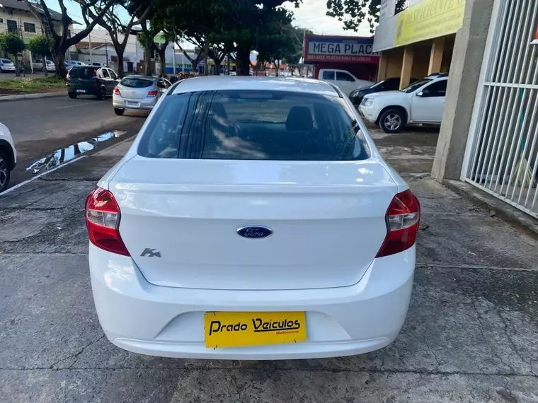 Ford KA Branco 8