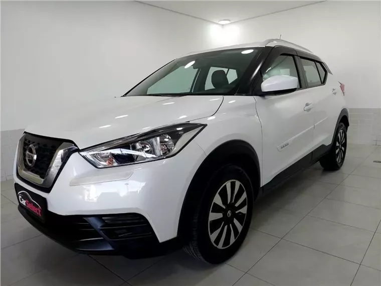 Nissan Kicks Branco 12