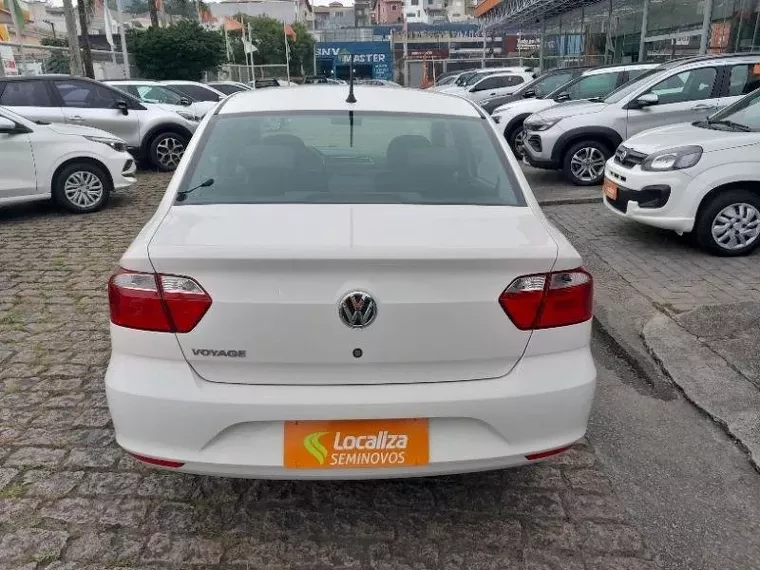 Volkswagen Voyage Branco 8